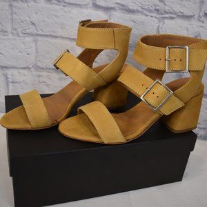 Firenze.Studio Womens Size 6 Mid Heel Sandals NEW